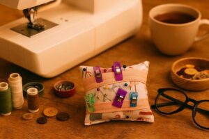 Nadelkissen mit Klipphalterung